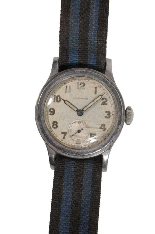 LONGINES: A GENTLEMAN'S MILITARY STYLE STAINLESS STEEL WRISTWATCH