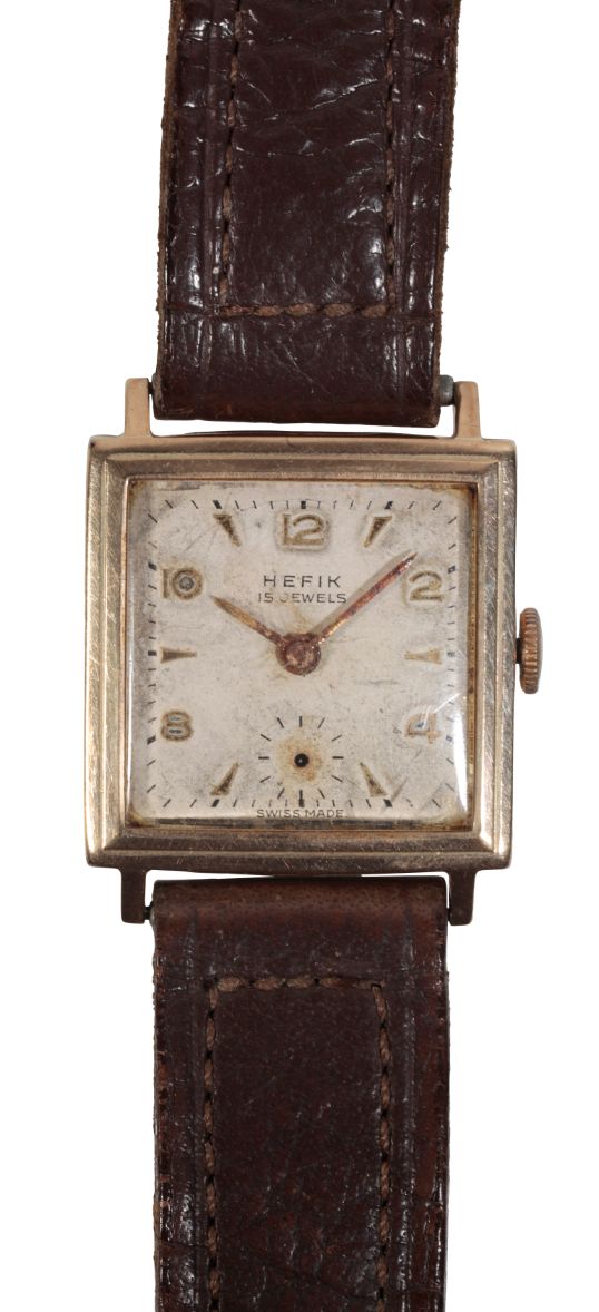 HEFIK: A GENTLEMAN'S 9CT GOLD WRISTWATCH