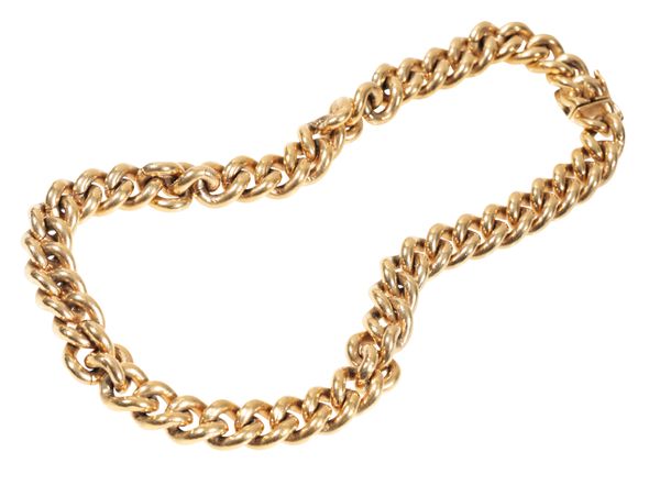 AN UNMARKED YELLOW METAL CHAIN LINK NECKLACE