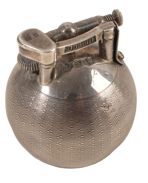 DUNHILL: A 1929 "GOLF BALL" PETROL LIGHTER