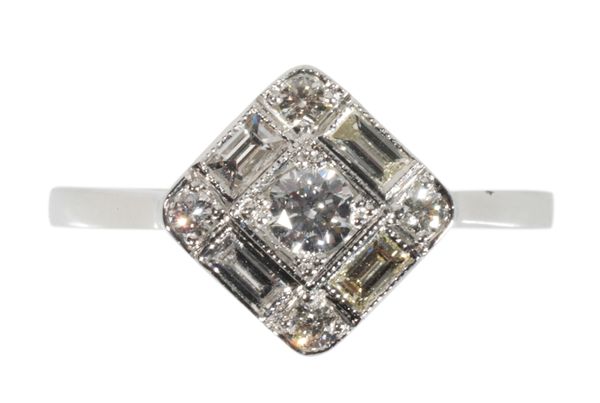 AN ART DECO STYLE DIAMOND RING