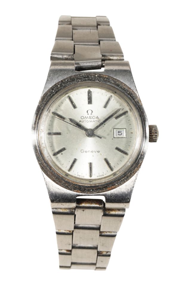 OMEGA: A LADY'S STAINLESS STEEL BRACELET WATCH