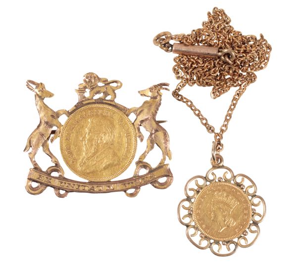 A 9CT GOLD COIN BROOCH