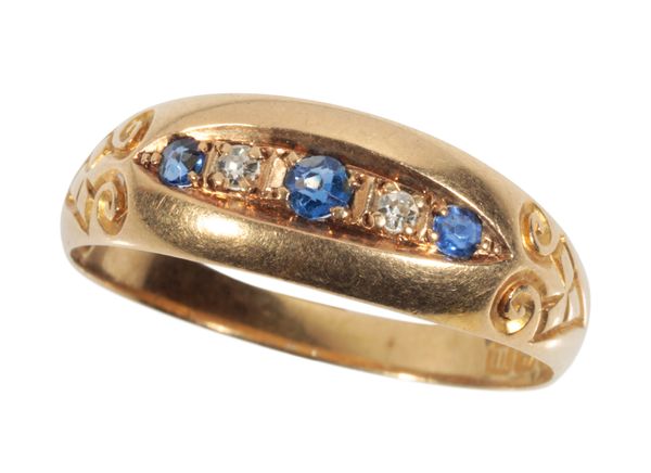 A SAPPHIRE AND DIAMOND GYPSY-STYLE RING