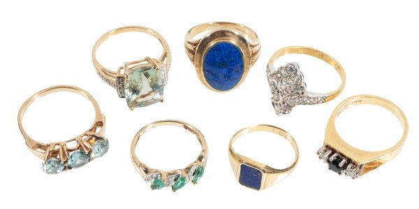 A COLLECTION OF DRESS RINGS