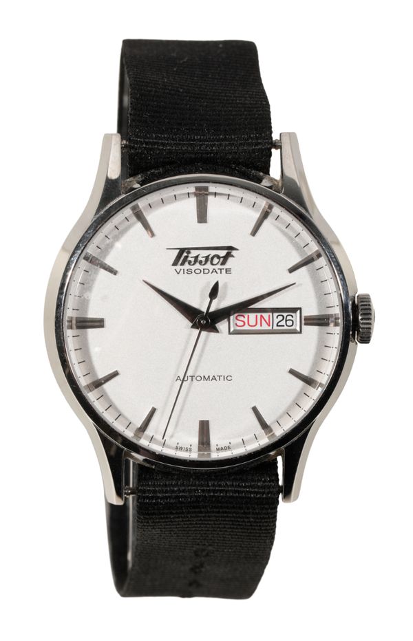 TISSOT: A GENTLEMAN'S STAINLESS STEEL WRISTWATCH