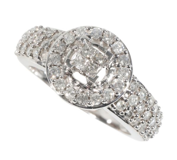 A DIAMOND CLUSTER RING