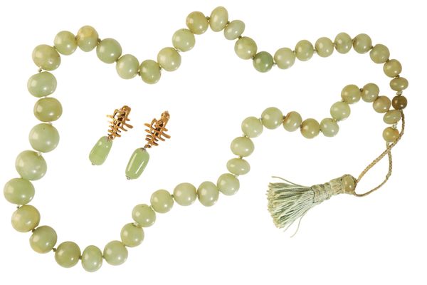 A JADEITE BEAD NECKLACE