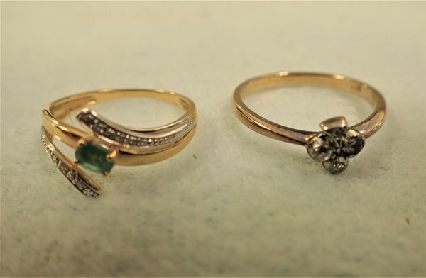 EMERALD AND DIAMOND TWO COLOUR GOLD RING