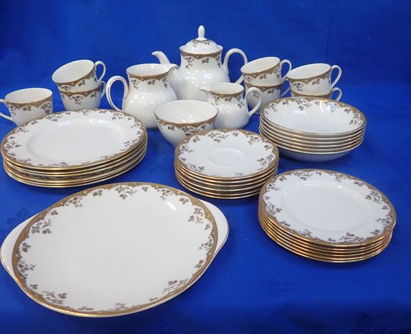 A ROYAL DOULTON 'LYNNEWOOD' TEA SERVICE