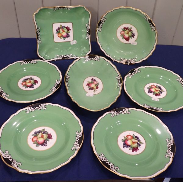 A SPODE COPELAND PART DESSERT SERVICE