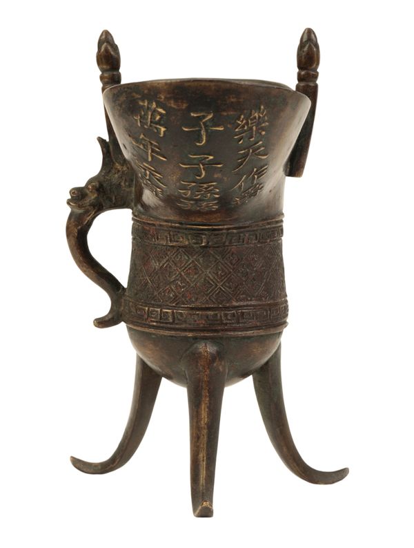 A CHINESE BRONZE JUE