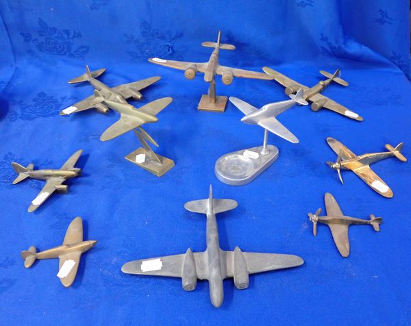 A COLLECTION OF WW2 CAST METAL AIRCRAFT MODELS