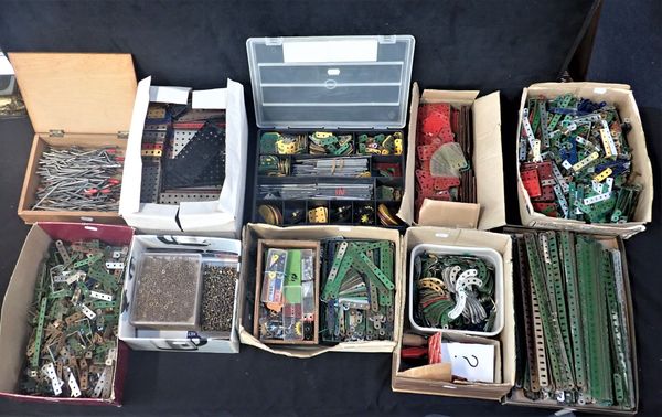 AN EXTENSIVE COLLECTION OF MECCANO COMPONENTS