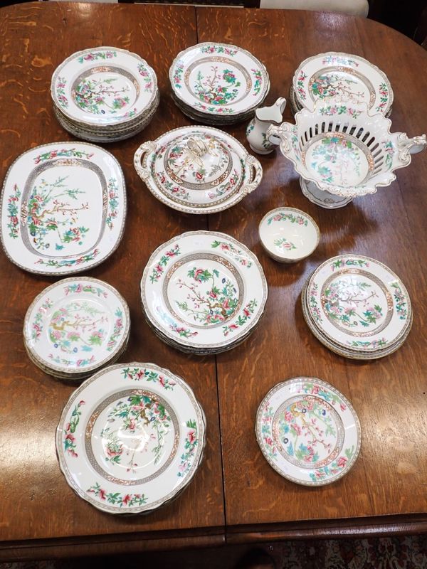 A VICTORIAN 'INDIAN TREE' PART DINNER SERVICE