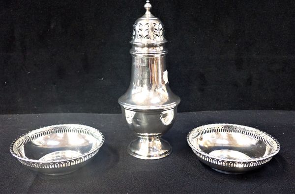 A GEORGE V SILVER CASTER