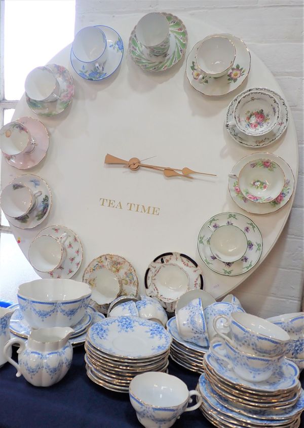 A FOLEY CHINA (PRE-SHELLEY) PART TEA SERVICE