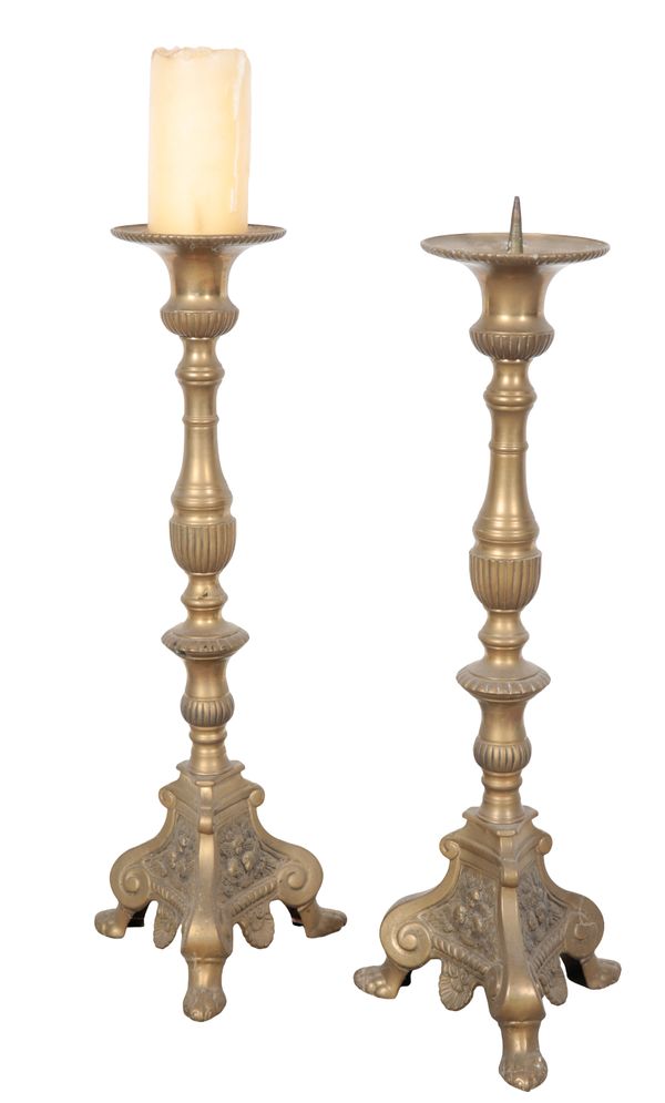 A PAIR OF BRASS PRICKET CANDLESTICKS