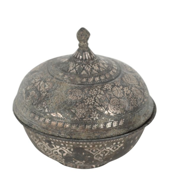 AN INDIAN "NIELLO" METAL BOWL AND COVER