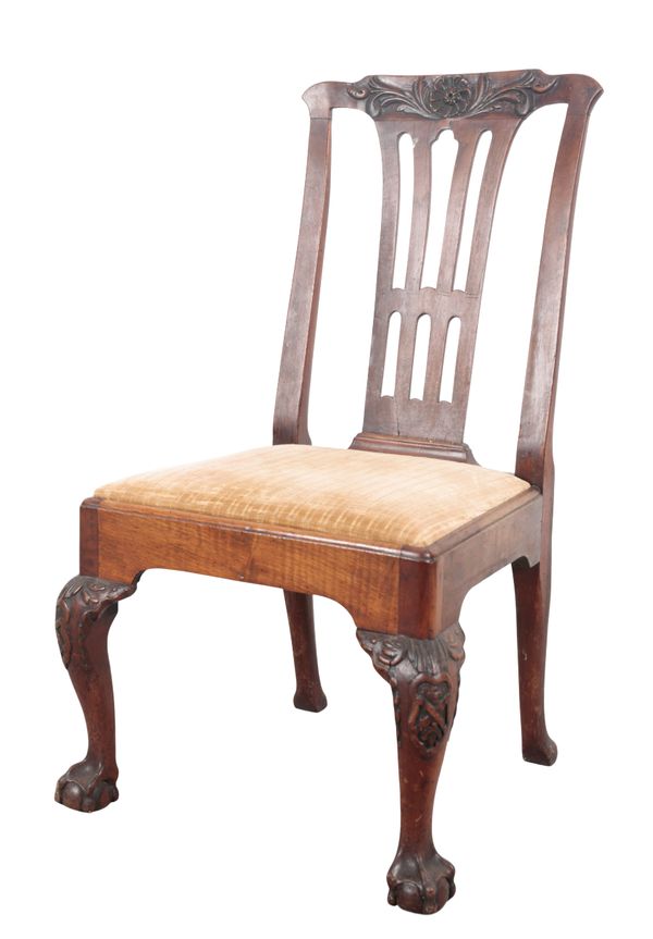 A GEORGE II WALNUT SIDE CHAIR