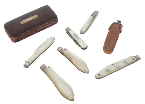 A VICTORIAN SILVER AND MOTHER OF PEARL HANDLED POCKET FRUIT KNIFE