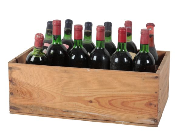 A MIXED PARCEL OF BORDEAUX RED WINE