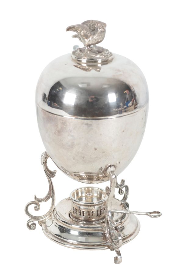 AN EARLY 20TH CENTURY SILVER PLATED EGG CODDLER