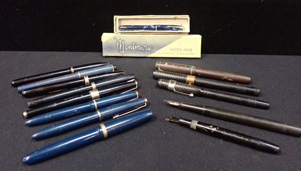 A COLLECTION OF VINTAGE FOUNTAIN PENS, SOME WITH  GOLD NIBS