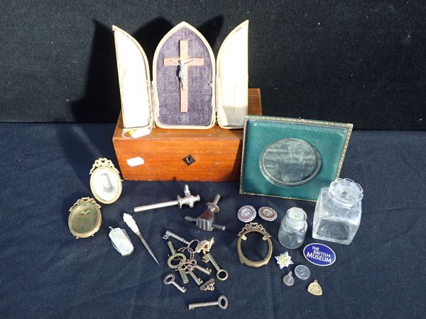 A LEATHER-CASED CRUCIFIX, GILT PHOTOGRAPH FRAMES