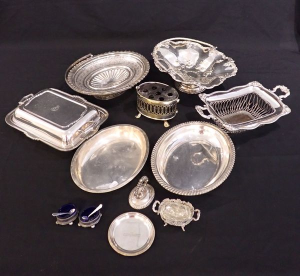 A PAIR OF CONTINENTAL 830S STANDARD SILVER OVAL SALTS