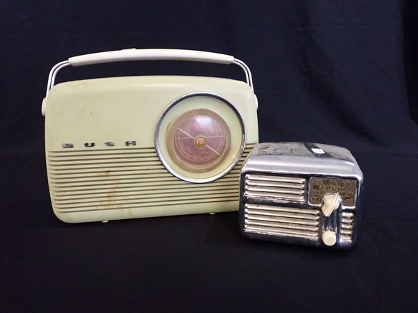 A VINTAGE BUSH RADIO