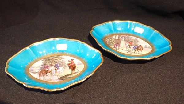 A PAIR OF 19TH SEVRES PORCELAIN OVAL DISHES