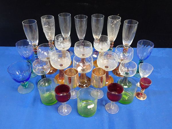 A COLLECTION OFDECORATIVE TABLE GLASSWARE