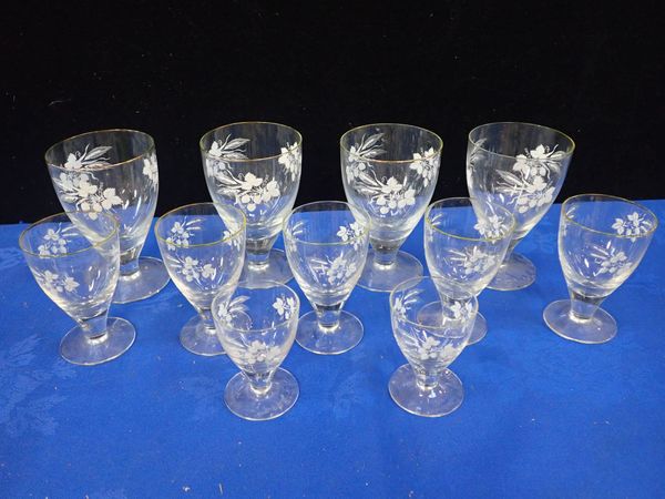 A SET OF 1960'S GLASSWARE