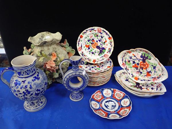 A 19TH CENTURY IMARI PATTERN PORCELAIN PART DESSERT SERVICE