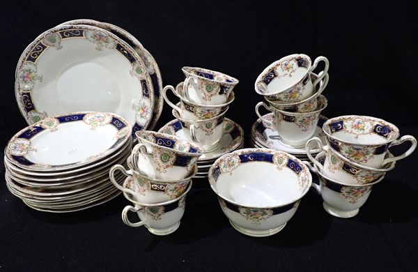 A HEATHCOTE ERSKINE PATTERN TEA SERVICE