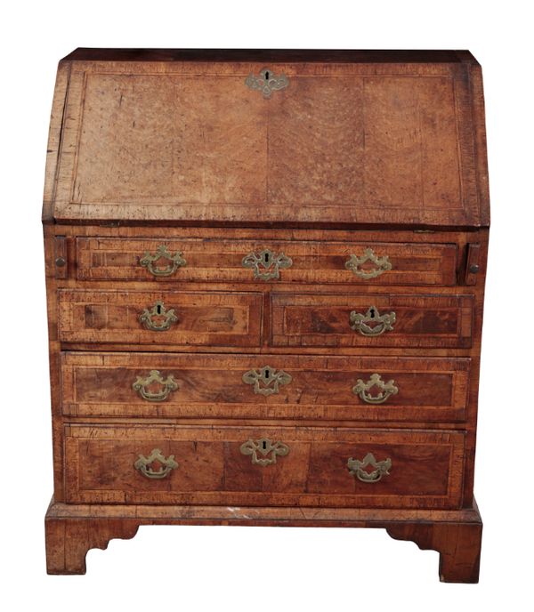 A GEORGE I WALNUT BUREAU - collected by vendor 31.01.23