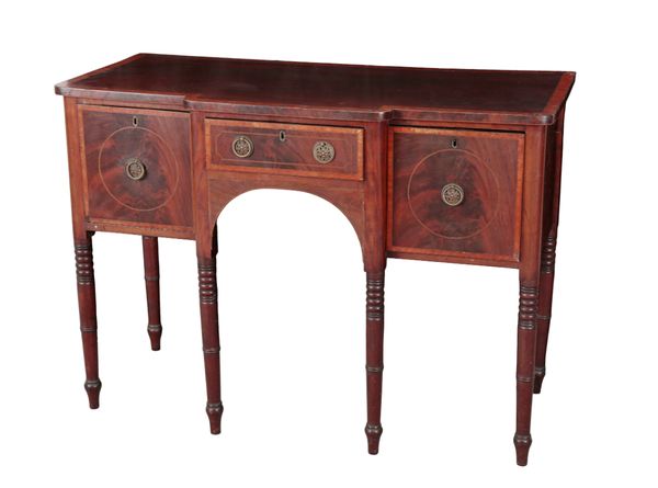 A SMALL GEORGE III MAHOGANY AND CROSS BANDED SIDEBOARD