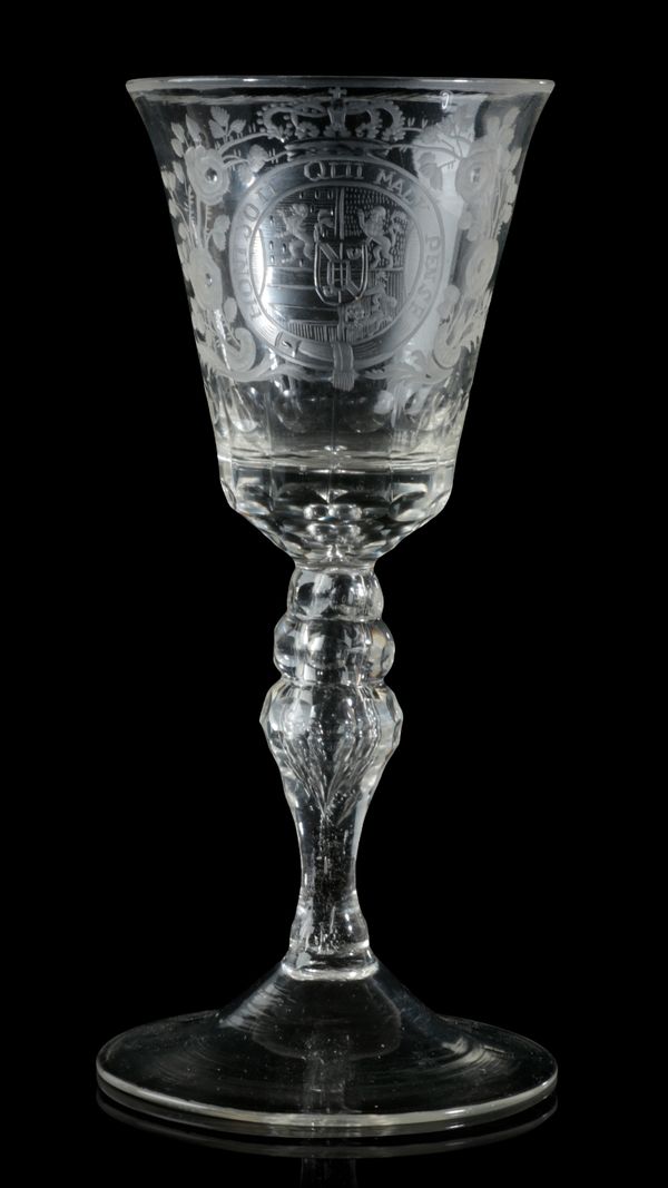 AN 18TH CENTURY DUTCH ENGRAVED WINE GLASS