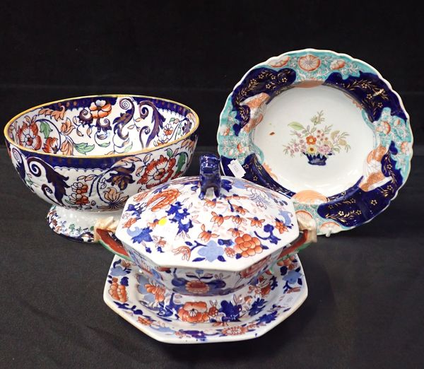 A MASONS IRONSTONE TUREEN AND STAND