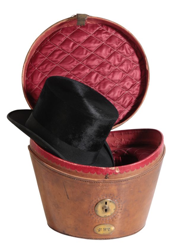 AN EDWARDIAN GENTLEMAN'S BLACK SILK TOP HAT