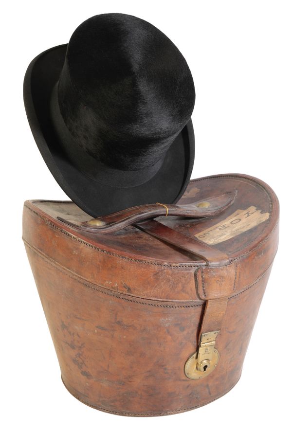 AN EDWARDIAN GENTLEMAN'S BLACK SILK TOP HAT