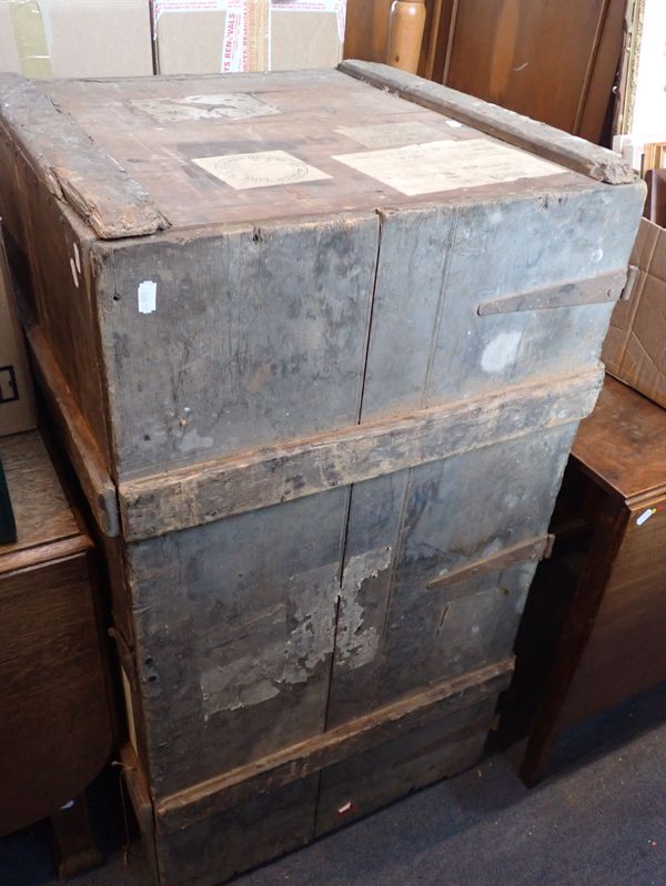 A LARGE EDWARDIAN PINE SHIPPING CRATE