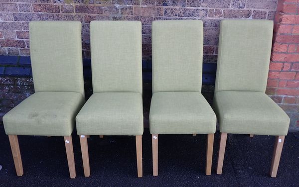 A SET OF FOUR MODERN UPHOLSTERED DINING CHAIRS