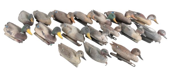 A QUANTITY OF DECOY DUCKS