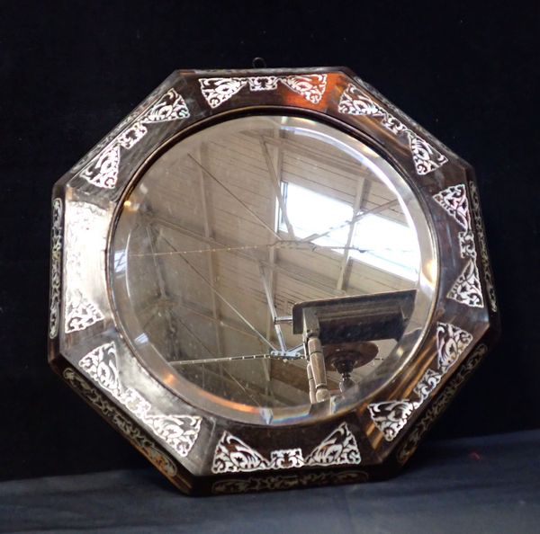 A VICTORIAN OCTAGONAL MIRROR