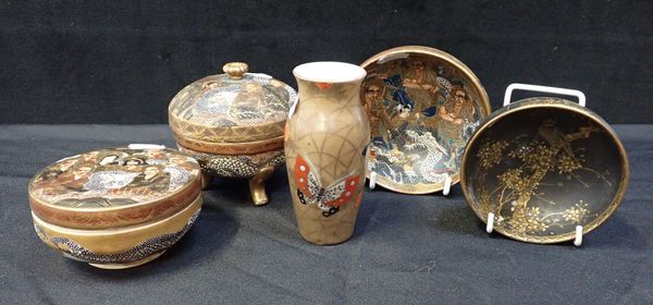 A GROUP OF JAPANESE SATSUMA POTTERY