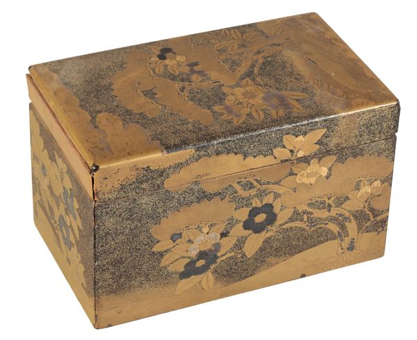 A JAPANESE LACQUER BOX