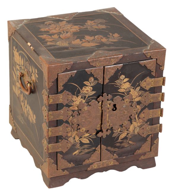 A JAPANESE LACQUER TABLE CABINET (KODANSU)