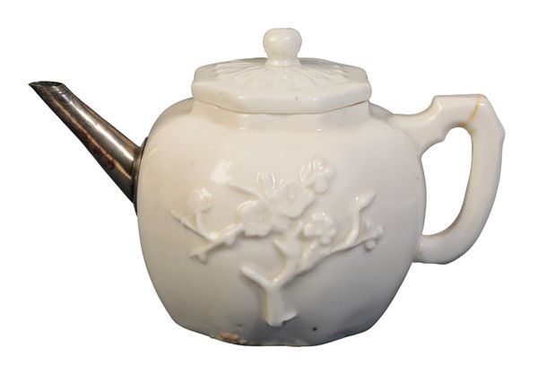 A DEHUA BLANC DE CHINE TEAPOT AND COVER